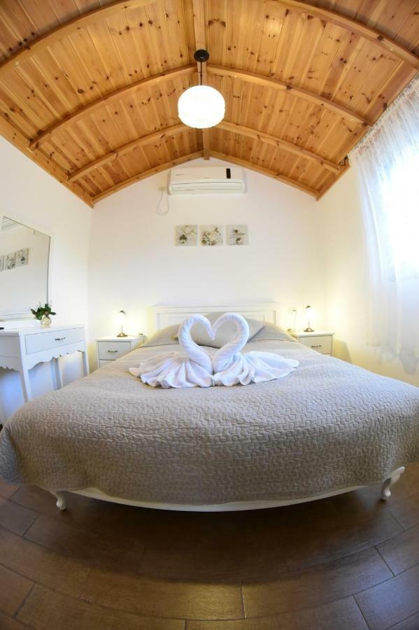 Suites & Spa Galilee Kirjat Schmona Exterior foto